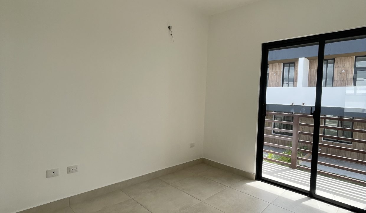 20250306_144953521_iOS